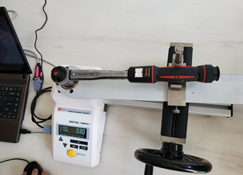 英國(guó)諾霸Norbar公司的扭力扳手采用一諾電子Motive的扭力測(cè)試儀檢測(cè)